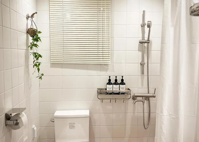 New House 7min Walk From Station Spacious Family For 6 15min To Namsan Tower * Seoul