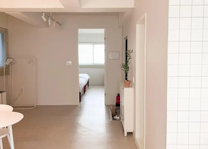 Apartment New House 7min Walk From Station Spacious Family For 6 15min To Namsan Tower *